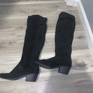 Cute black high heeled boots size 8 women’s almost never worn